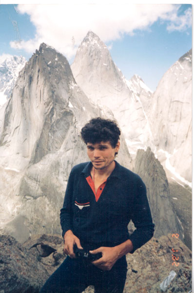 Сергей Ковалёв в Каравшине, 1993 год