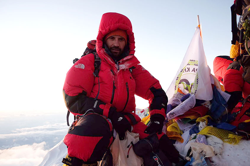 На вершине Эвереста: участник экспедиции АльпИндустрии Игорь Грушко