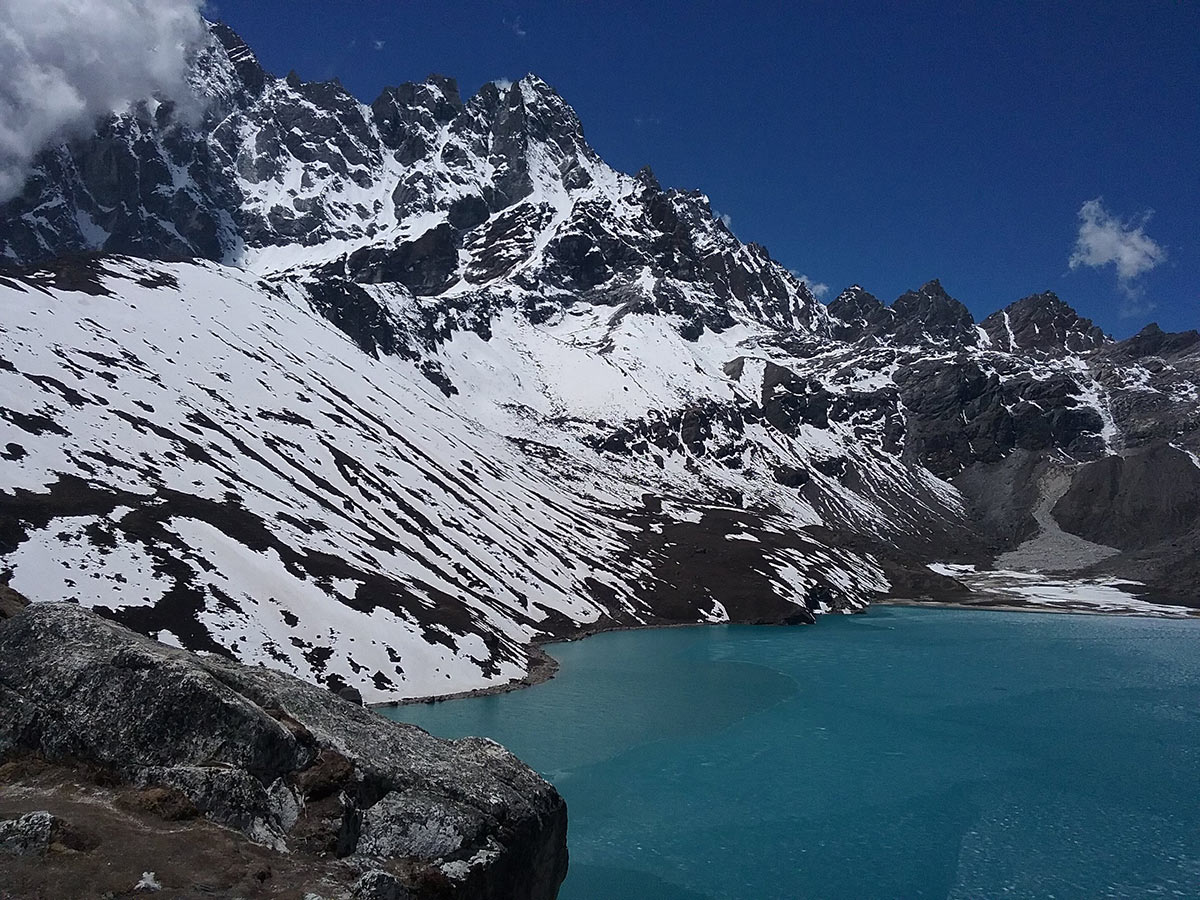 Треккинг к Эвересту через озера Гокио