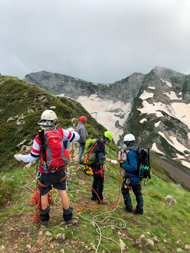 Первые альпсборы Горного клуба: «значок» в Красной Поляне