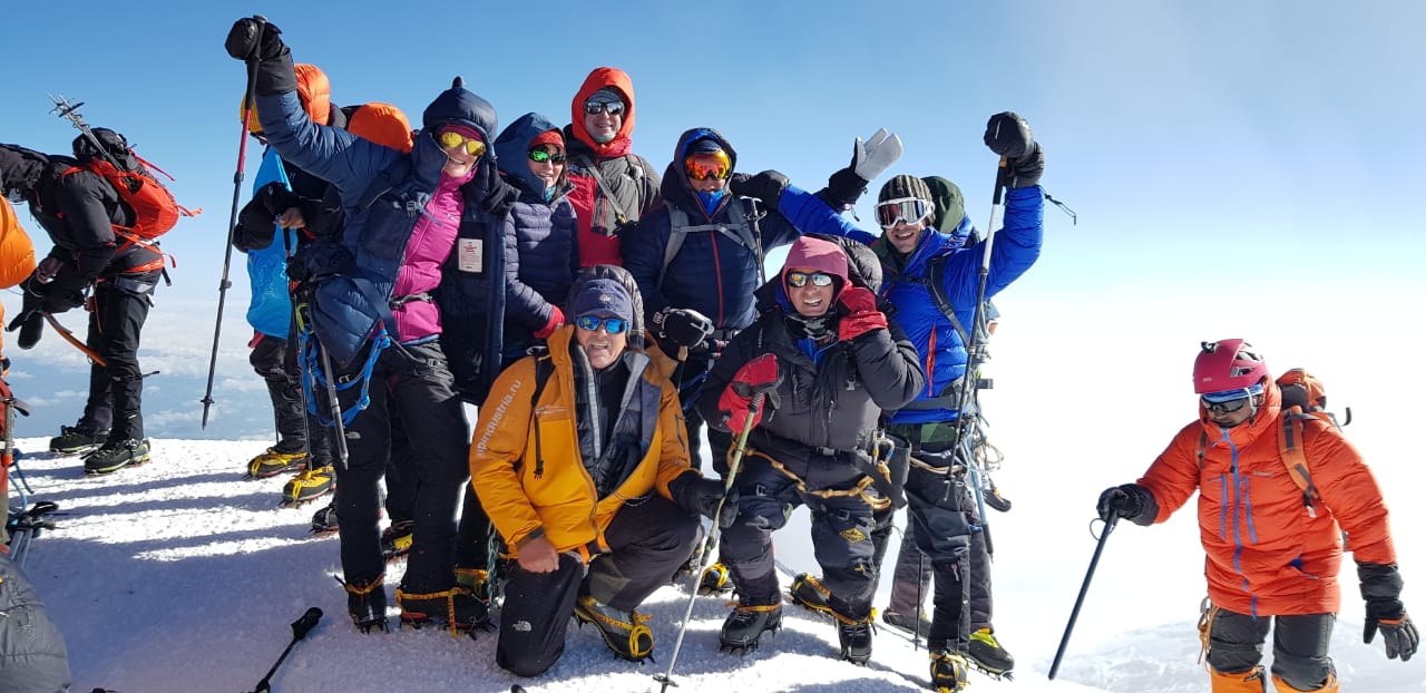 Elbrus climb AlpIndustria