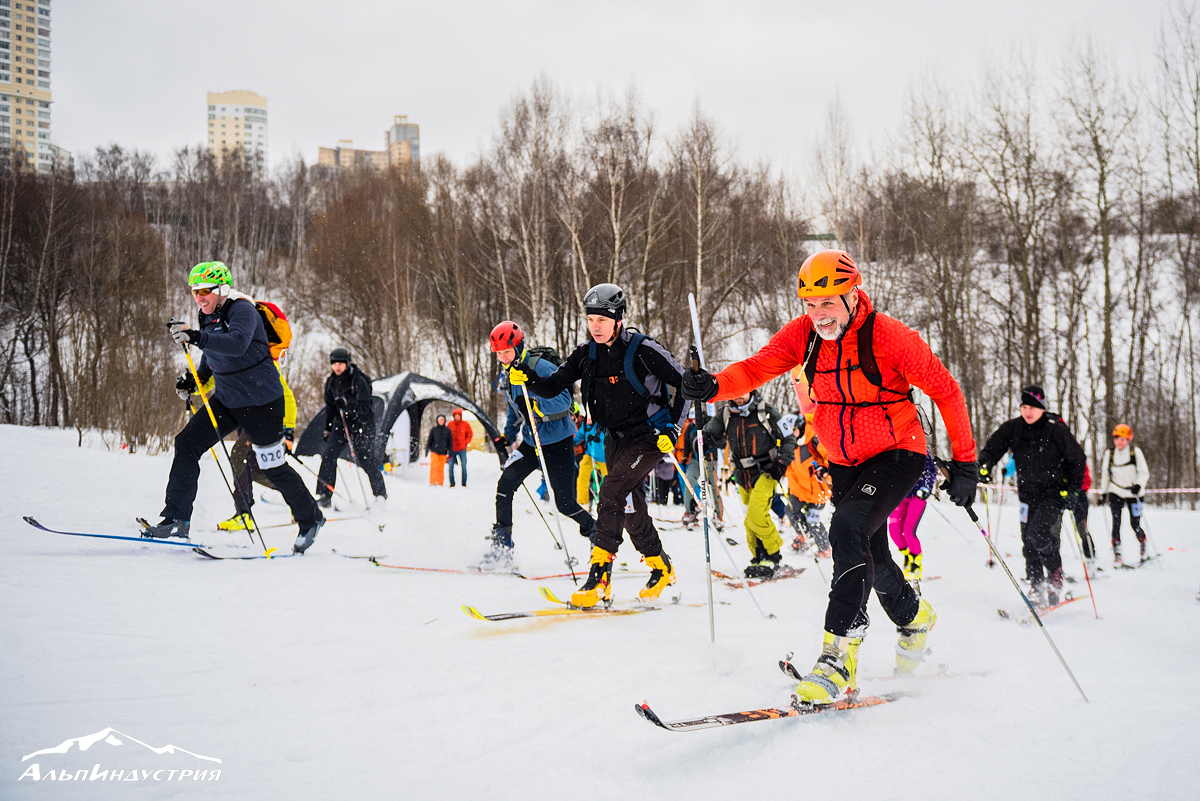 Соревнования по ски-альпинизму в Москве