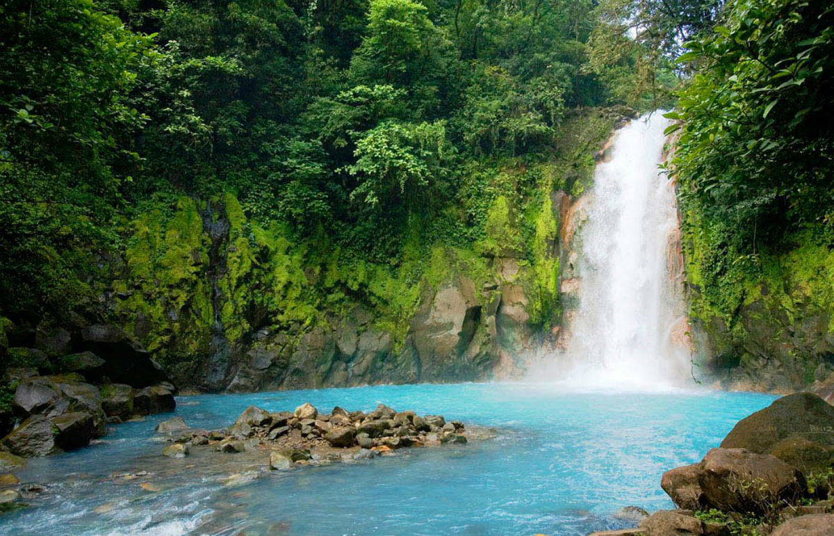 Водопад в парке Тенорио. Коста-Рика