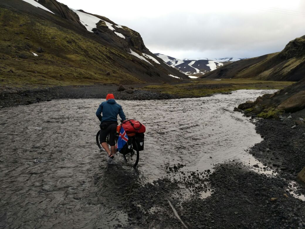 1900 км. Велосипед в Исландии. На велосипеде по Исландии.