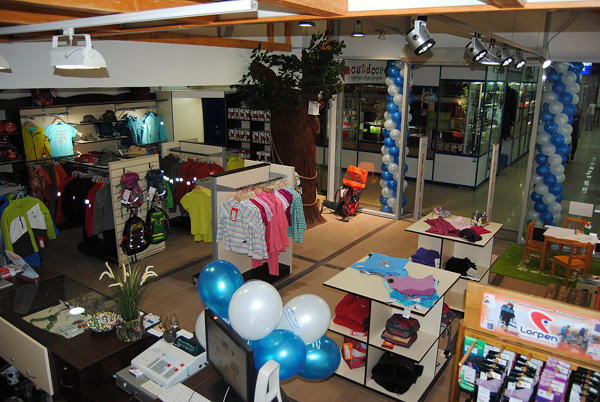 Магазин одежды, обуви и туристического снаряжения для детей АльпИндустрия Outdoor Kids