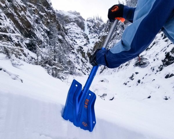 Лопата снеговая для снега купить в Екатеринбурге