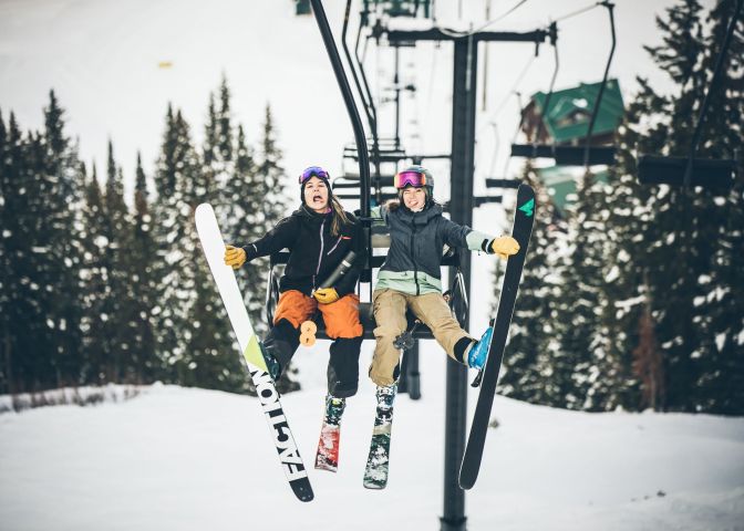 Новогодние подарки для аутдорщиков стоимостью до 10 000 рублей