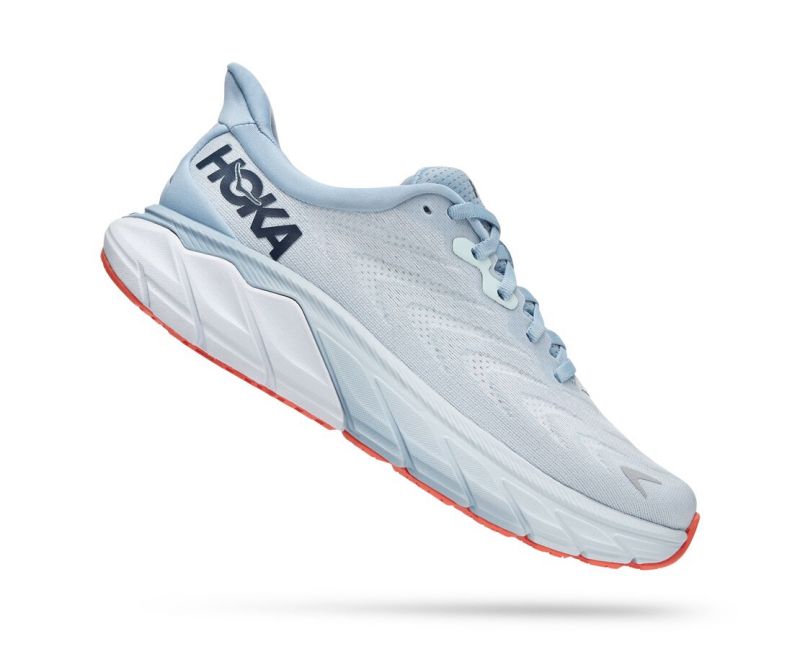 Hoka Arahi 6